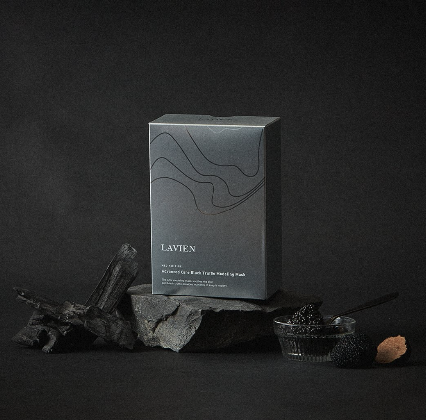 Medinic Line Advanced Care Black Truffle Modeling Mask